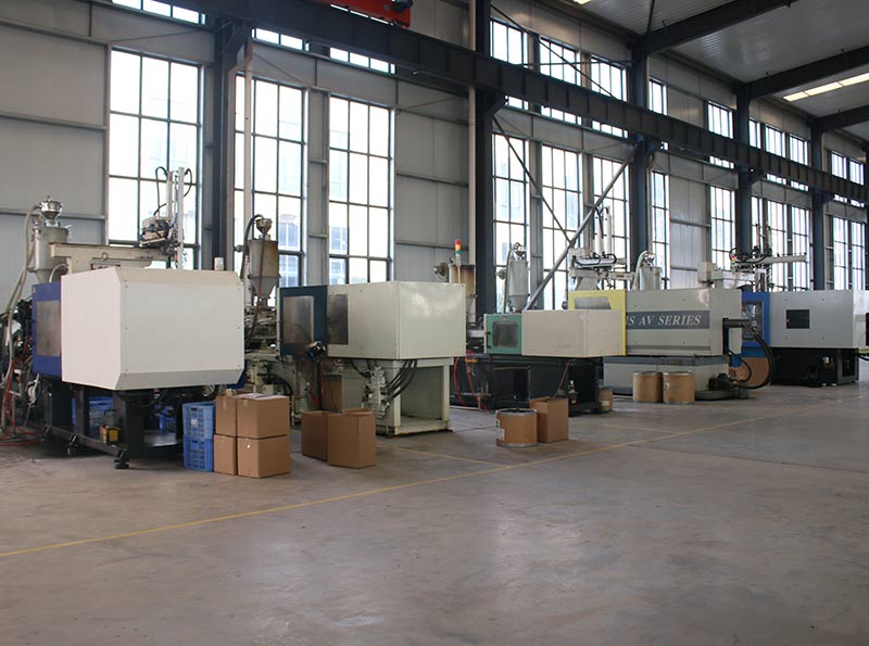 Plastics Mold Injection equipments